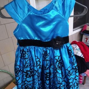 Girls satin/ velvet dress
